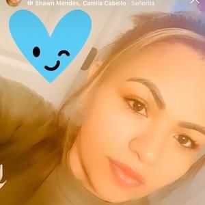 Meet your Posher, Yaneth